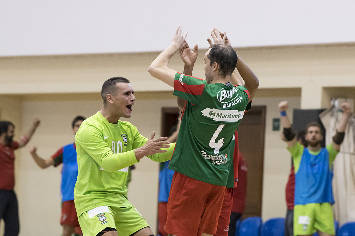 Marítimo e Canicense apuram-se para a final de Futsal