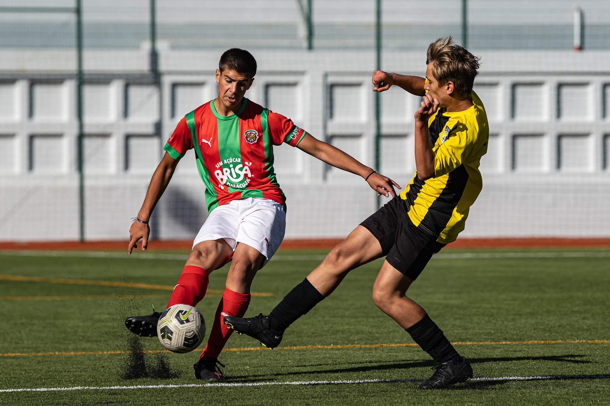 Jogo futebol de madeira