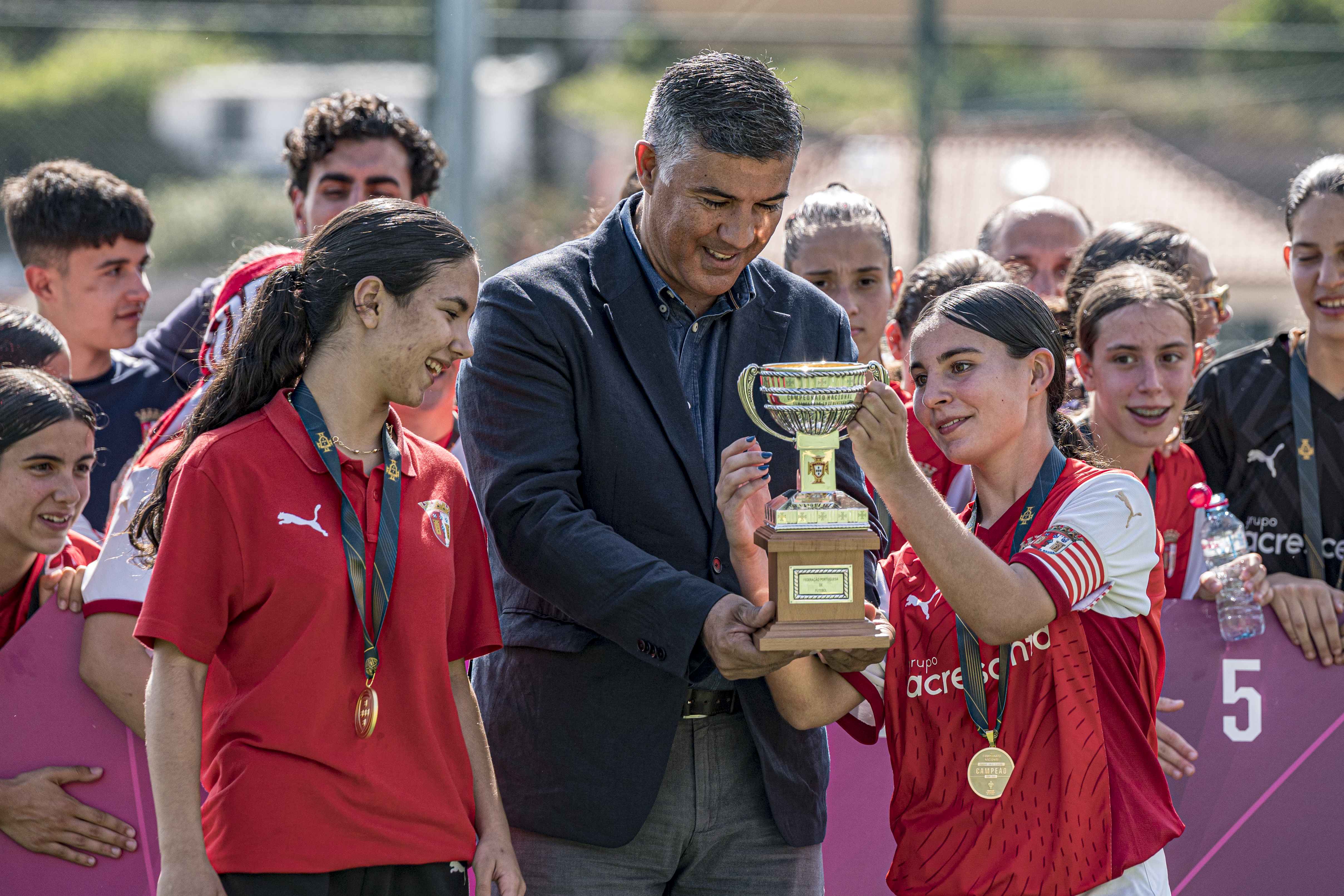 Braga recebe troféu de campeão por Rui Coelho
